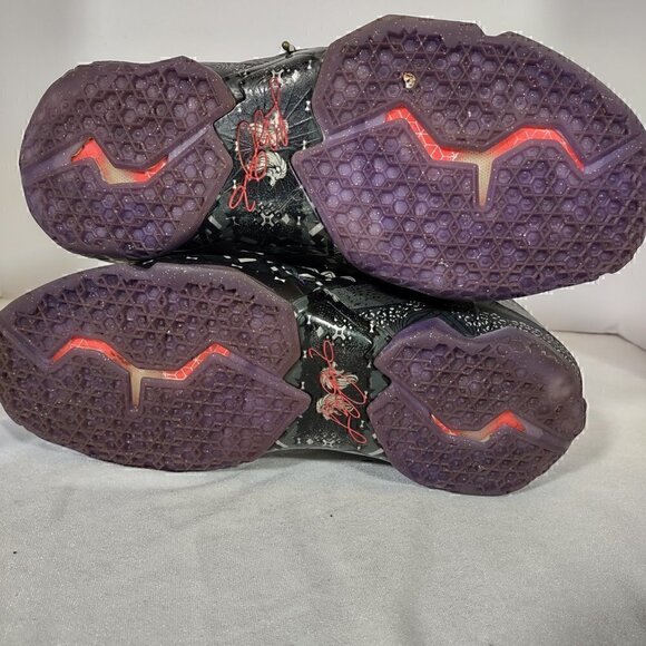 Nike Lebron 11 Anthracite, Metallic Gold Purple Venom Sneakers Size 9.5 - Picture 12 of 13